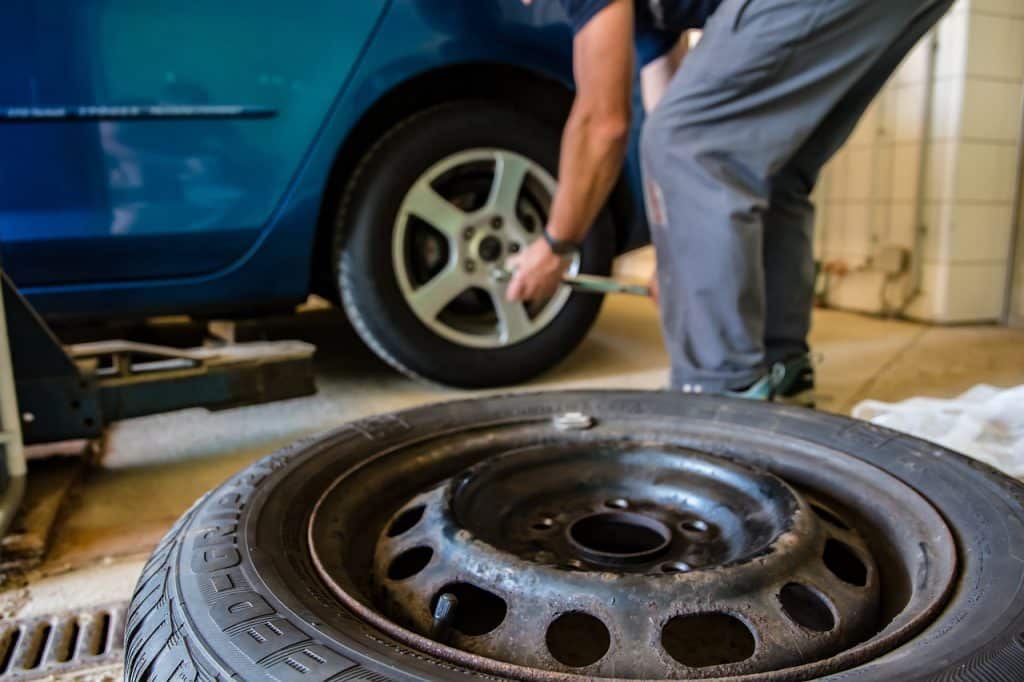 Car Maintenance Tasks You Can Do - PD Insurance