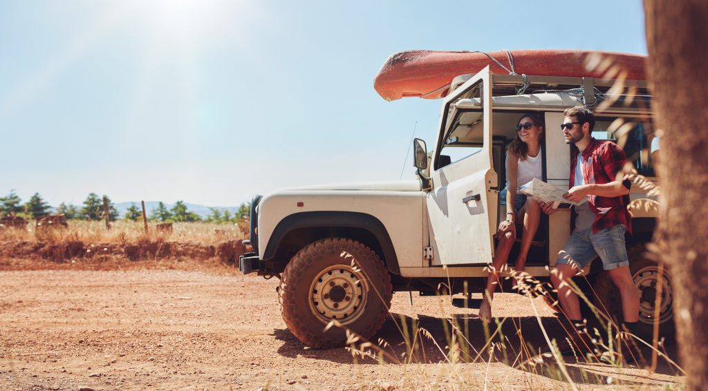 driving in the desert can be damaging your car without this couple realising it