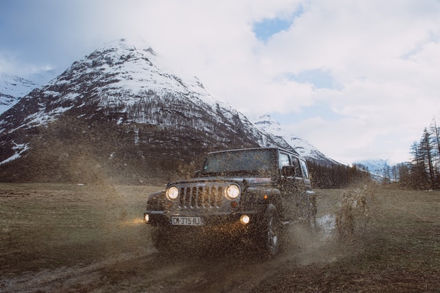 Always obey the no mud splashing road rule.