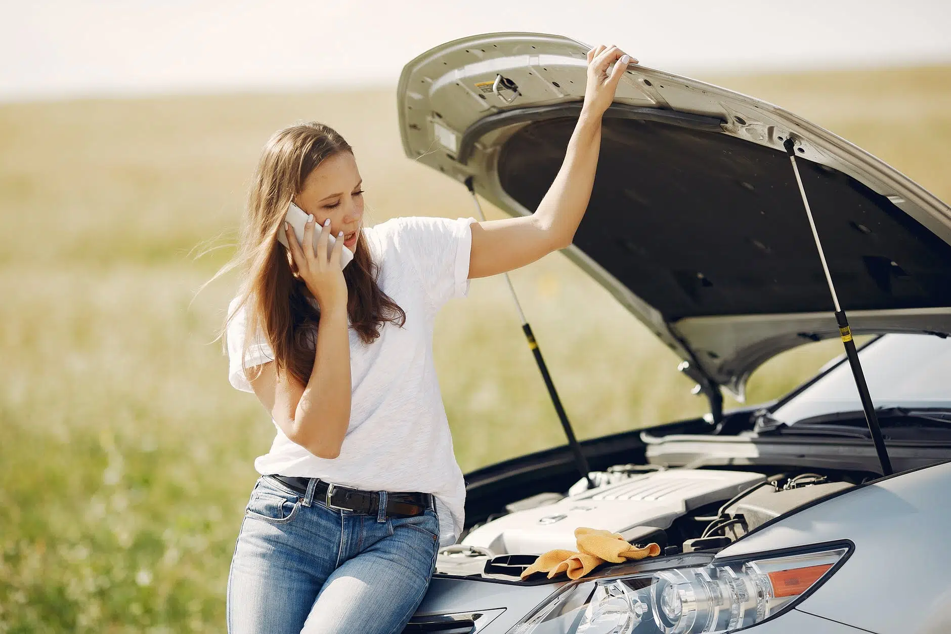 When you can't fix your dead car battery, call roadside assistance.