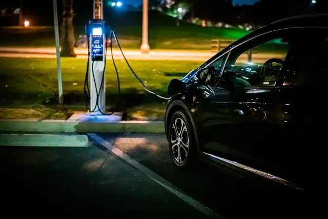 electric cars in Australia increasingly have more available charging stations