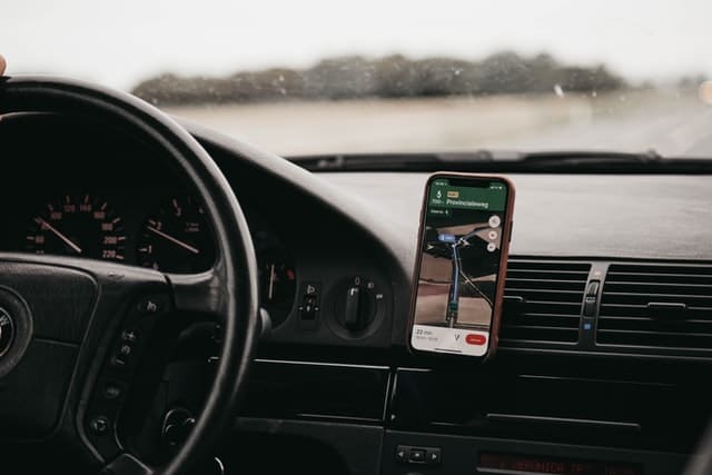 use a location app in case you're followed by a car while driving 