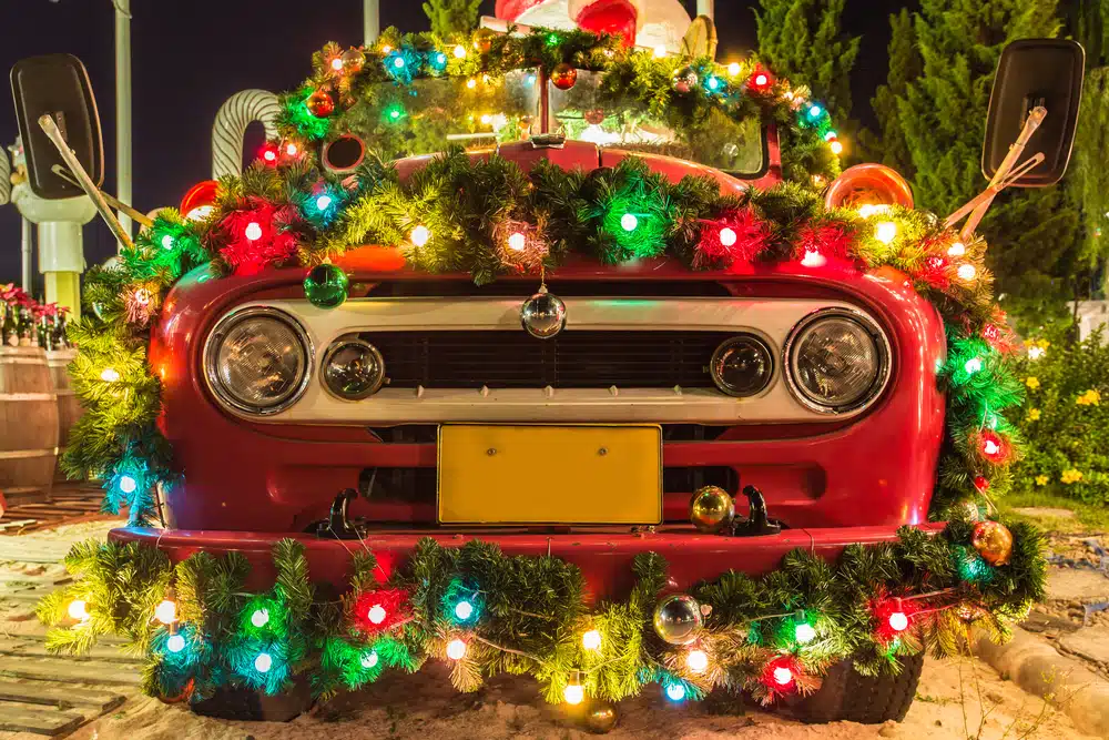 Take Christmas with you with car decorations