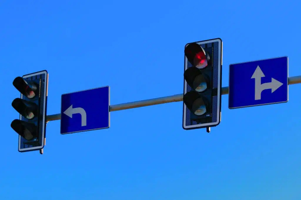 With all the road rage erupting on Aussie roads this is why we need traffic lights like this one. 