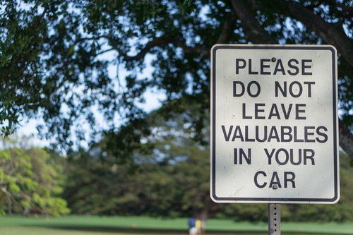 Warning sign - Do not leave valuables in your car