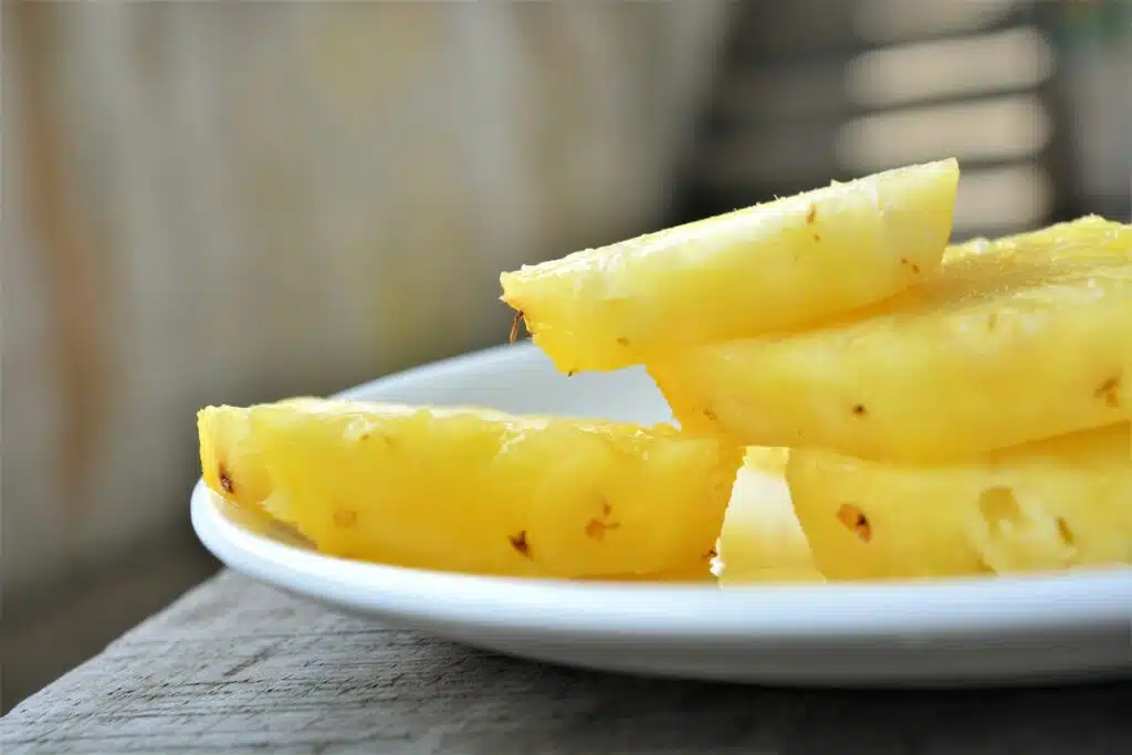 Wondering if dogs can eat pineapple, cheese, prawns, or even baked beans? Well, read this article to find out what your pup can or can't actually snack on.